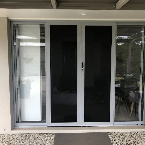 DVA mesh sliding door