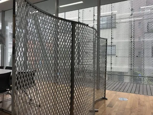 Folding screen