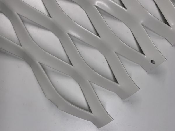 White decorative expanded metal 952300 details